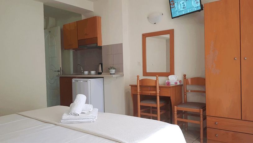 Imagen de la habitación del Hotel Lucia Paralia. Foto 5