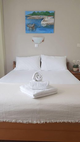 Imagen de la habitación del Hotel Lucia Paralia. Foto 9