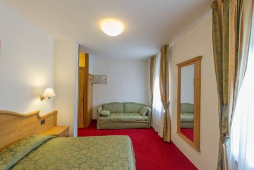 Imagen de la habitación del Hotel Lucia, Selva di Levico. Foto 8