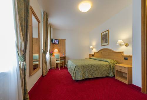 Imagen de la habitación del Hotel Lucia, Selva di Levico. Foto 10