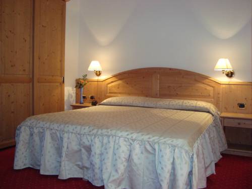 Imagen de la habitación del Hotel Lucia, Selva di Levico. Foto 13