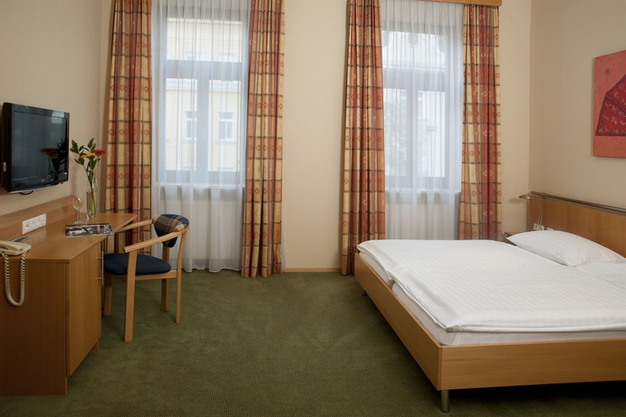 Imagen de la habitación del Hotel Lucia, Viena. Foto 5