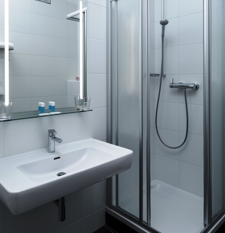 Imagen de la habitación del Hotel Lucia, Viena. Foto 10