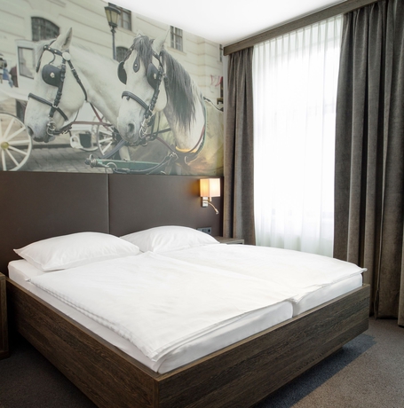 Imagen de la habitación del Hotel Lucia, Viena. Foto 12