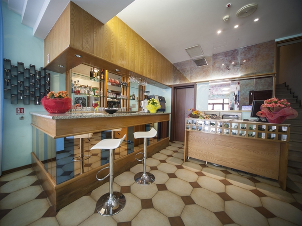 Imagen de los interiores del Hotel Luciana, Rimini. Foto 14