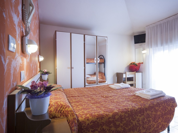 Imagen de la habitación del Hotel Luciana, Rimini. Foto 6