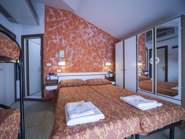 Imagen de la habitación del Hotel Luciana, Rimini. Foto 8