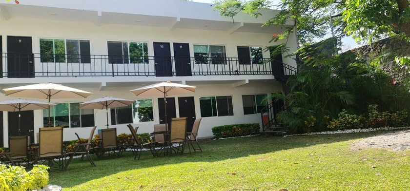 Imagen general del Hotel Luciérnaga. Foto 1