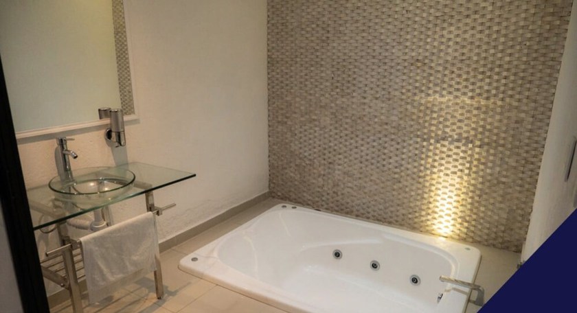 Imagen de la habitación del Hotel Luci&eacute;rnaga. Foto 12