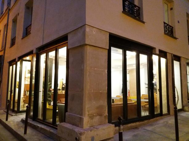 Imagen de los exteriores del Hotel Lucien. Foto 9