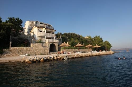 Imagen general del Hotel Lucija, Posedarje. Foto 1
