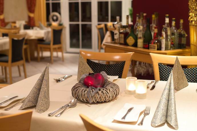 Imagen del bar/restaurante del Hotel Luckai Restaurant. Foto 5
