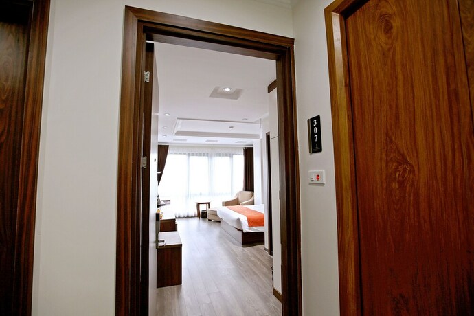 Imagen de los interiores del Hotel Luckful. Foto 37