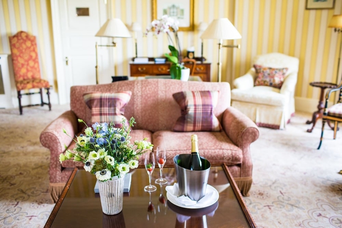 Imagen de la habitación del Hotel Lucknam Park and Spa. Foto 5