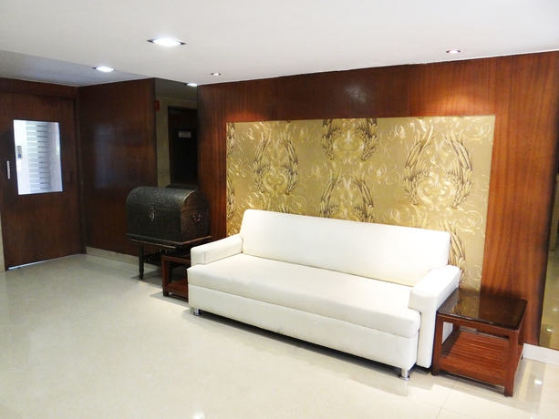 Imagen de los interiores del Hotel Lucky Bandra. Foto 17