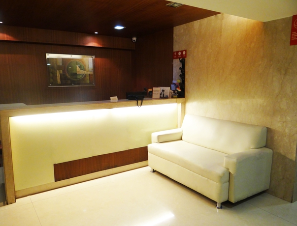 Imagen de los interiores del Hotel Lucky Bandra. Foto 18