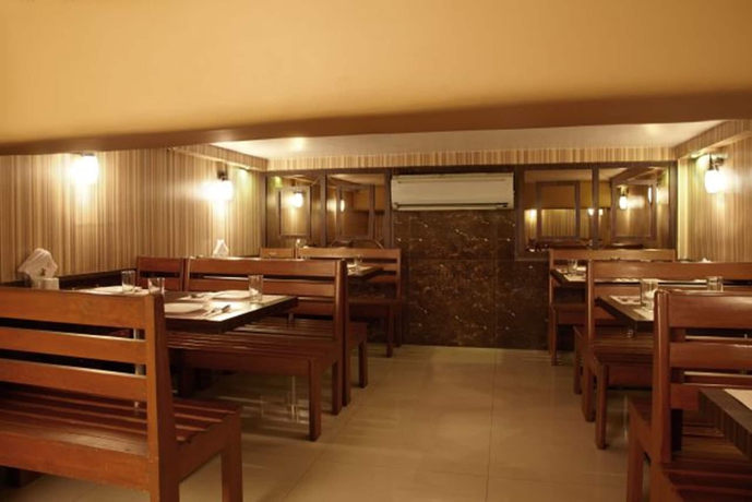 Imagen del bar/restaurante del Hotel Lucky Bandra. Foto 6