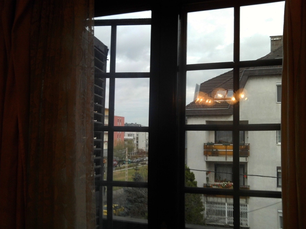 Imagen de la habitación del Hotel Lucky, Budapest. Foto 7