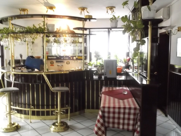 Imagen del bar/restaurante del Hotel Lucky, Budapest. Foto 1