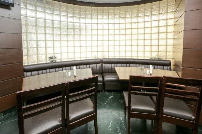 Imagen del bar/restaurante del Hotel Lucky Goregaon. Foto 20