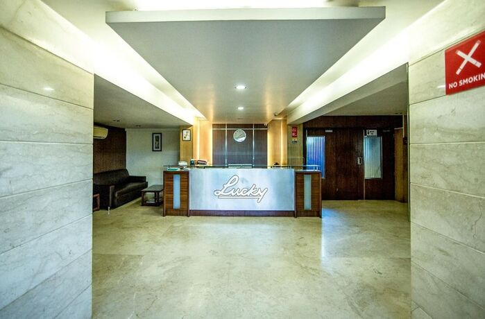 Imagen general del Hotel Lucky Goregaon. Foto 11