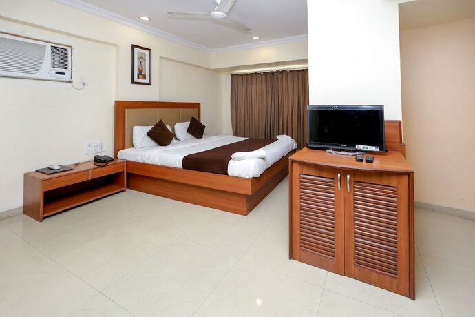 Imagen de la habitación del Hotel Lucky Goregaon. Foto 21