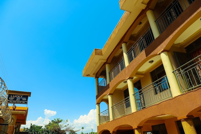 Imagen de los interiores del Hotel Lucky Guest House. Foto 16