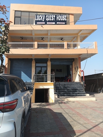 Imagen general del Hotel Lucky Guest House, Jhansi. Foto 3