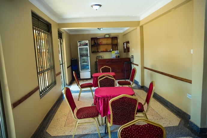 Imagen del bar/restaurante del Hotel Lucky Guest House, Jinja. Foto 3