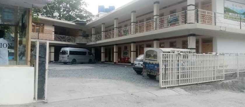 Imagen general del Hotel Lucky Inn - Naran. Foto 3