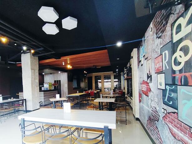 Imagen general del Hotel Lucky Inn and Cafe. Foto 11