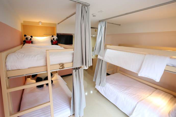 Imagen de la habitación del Hotel Lucky Panda. Foto 5