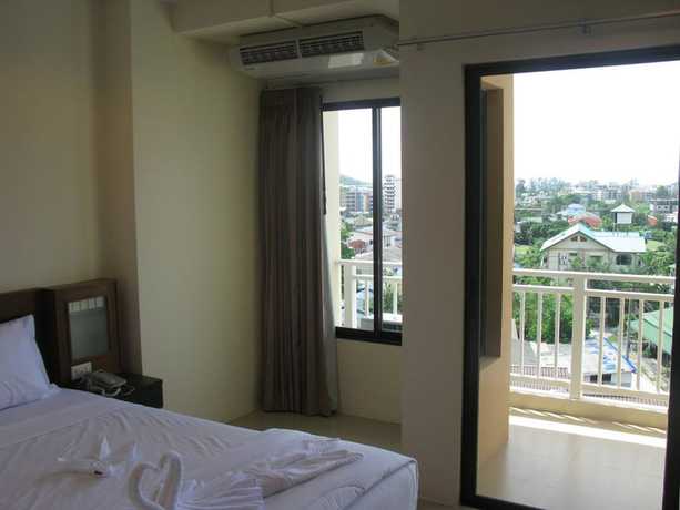 Imagen de la habitación del Hotel Lucky Patong. Foto 7
