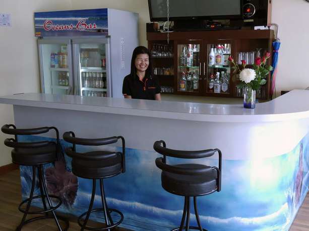 Imagen del bar/restaurante del Hotel Lucky Patong. Foto 5