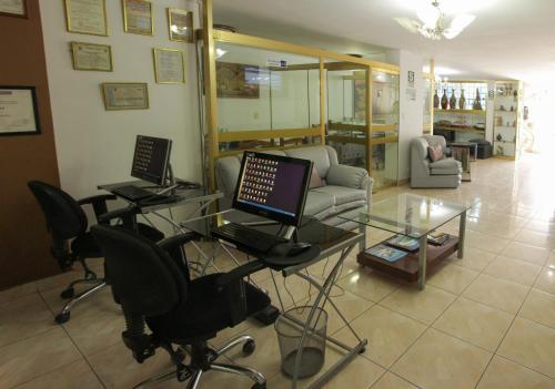 Imagen general del Hotel Lucky Star, Chiclayo. Foto 2