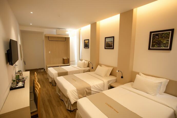 Imagen de la habitación del Hotel Lucky Tuy Hoa. Foto 17