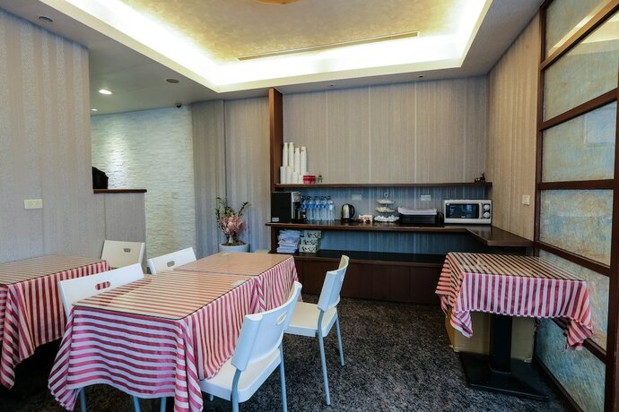Imagen del bar/restaurante del Hotel Luckynews Classic. Foto 16