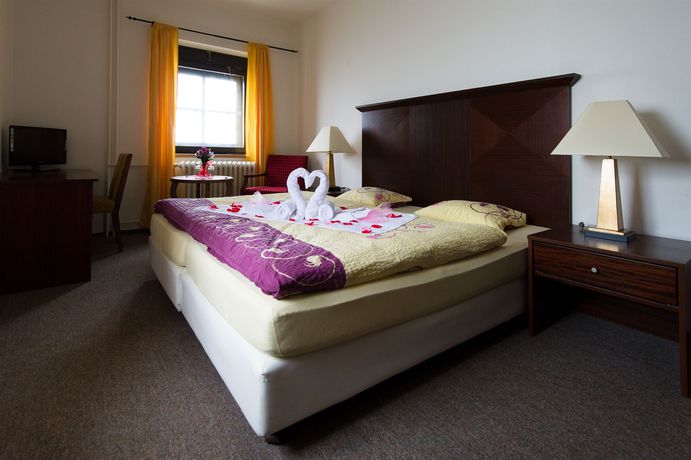 Imagen de la habitación del Hotel Lucn&iacute; Bouda. Foto 10