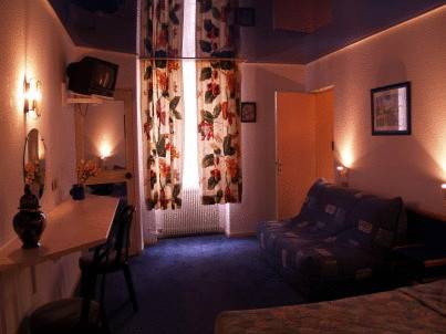 Imagen de la habitación del Hotel Lud'h&ocirc;tel. Foto 4