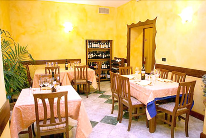 Imagen del bar/restaurante del Hotel Ludovico Ariosto. Foto 4