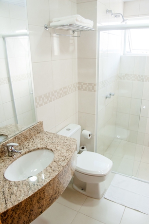 Imagen de la habitación del Hotel Luds Comfort. Foto 14