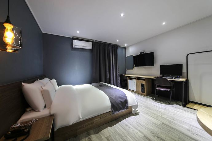 Imagen de la habitación del Hotel Luem. Foto 2