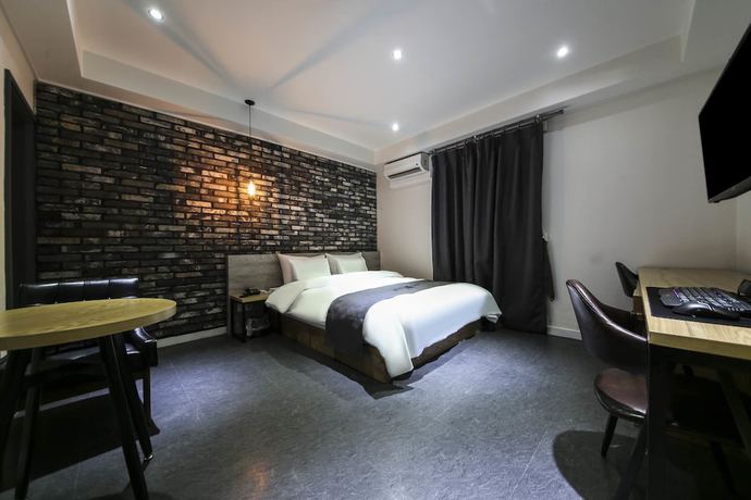 Imagen de la habitación del Hotel Luem. Foto 3