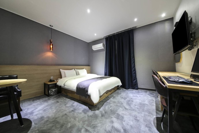 Imagen de la habitación del Hotel Luem. Foto 10