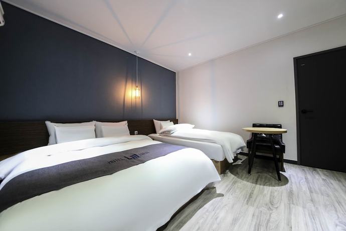 Imagen de la habitación del Hotel Luem. Foto 11