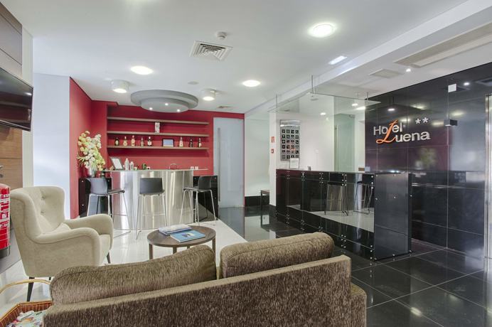 Imagen de los interiores del Hotel Luena. Foto 18