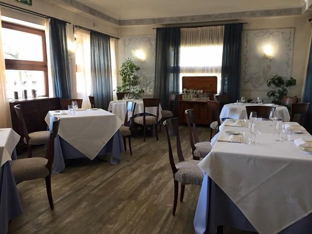 Imagen del bar/restaurante del Hotel Lugana Parco Al Lago. Foto 6