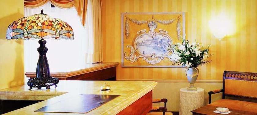 Imagen de los interiores del Hotel Lugana Parco Al Lago. Foto 20