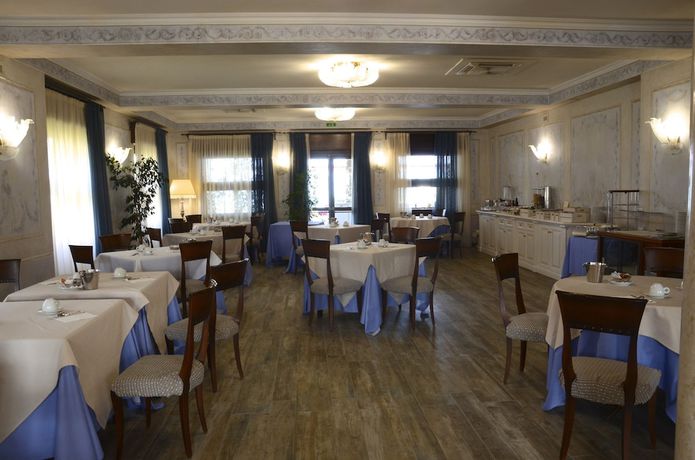 Imagen del bar/restaurante del Hotel Lugana Parco Al Lago. Foto 8