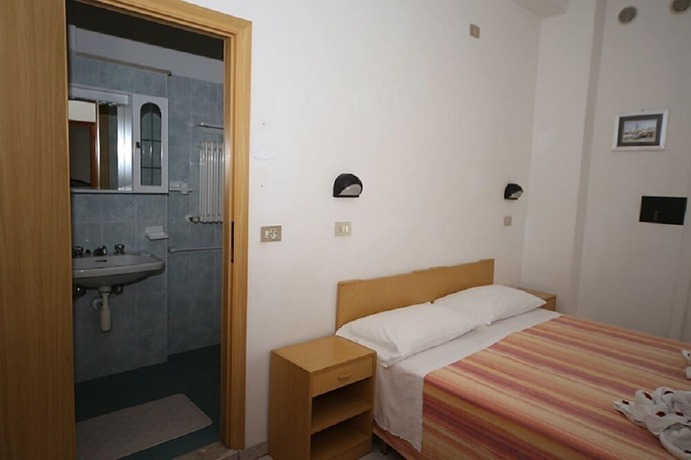Imagen de la habitación del Hotel Lugano, Cattolica. Foto 5